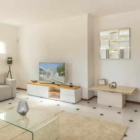 Casa Sp- With Heated Pool Near Vilamoura, Vale Do Lobo Дом отдыха