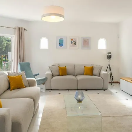 Casa Sp- With Heated Pool Near Vilamoura, Vale Do Lobo Holiday home Quarteira